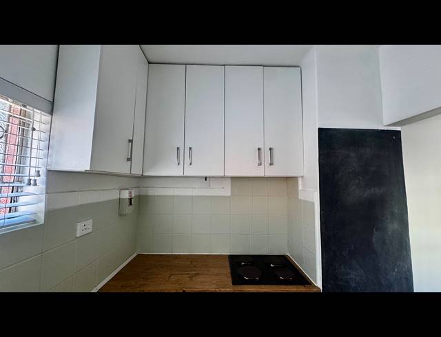 1 BEDROOM APARTMENT FOR SALE IN GLENWOOD